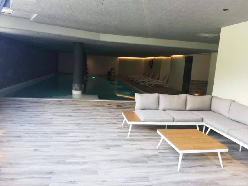 Appartement Prive Dans Residence Balneo Aladin 科特雷 外观 照片